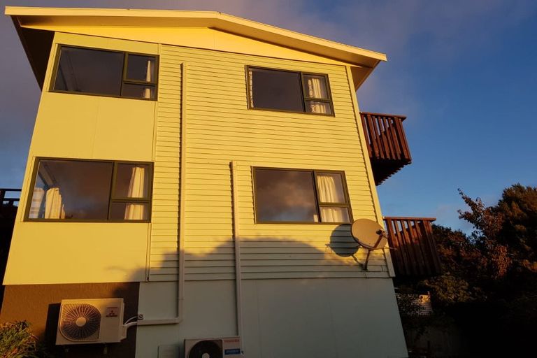 Photo of property in 3 Anzia Way, Johnsonville, Wellington, 6037