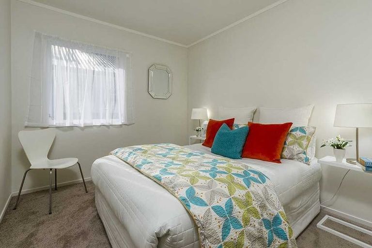 Photo of property in 56 Wyoming Avenue, Murrays Bay, Auckland, 0630