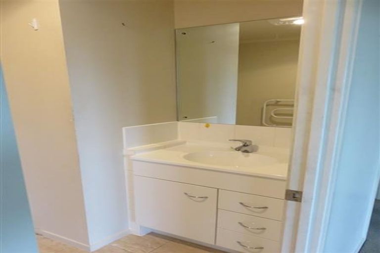 Photo of property in 189 Sturges Road, Henderson, Auckland, 0612