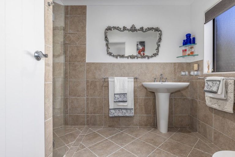 Photo of property in 60 Easton Way, Levin, 5510