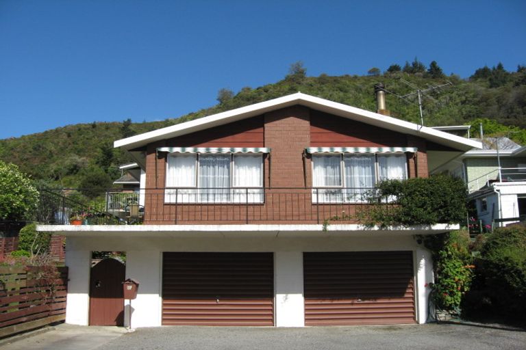 Photo of property in 103a Milton Terrace, Picton, 7220