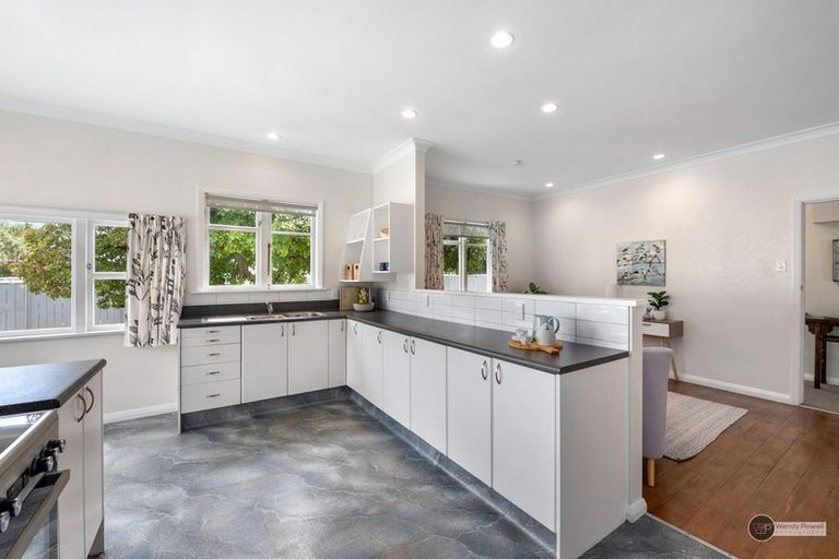 Photo of property in 20 Waikare Avenue, Waiwhetu, Lower Hutt, 5010