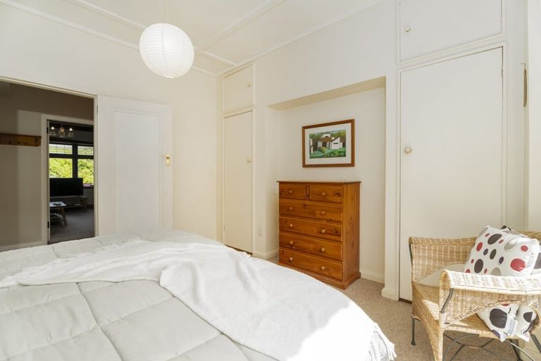 Photo of property in 18 Omar Street, Khandallah, Wellington, 6035