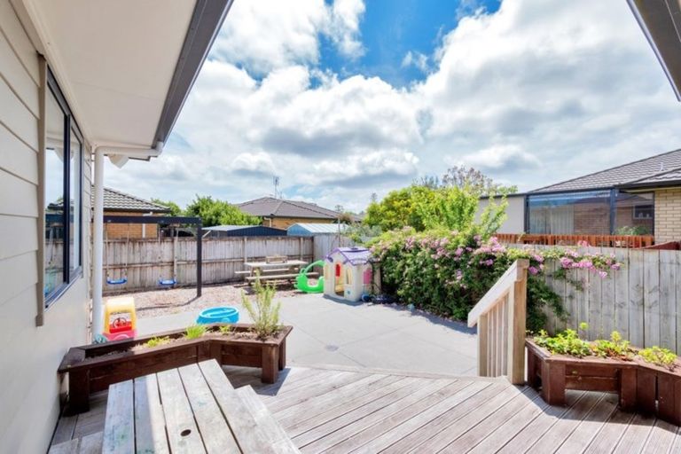 Photo of property in 38 Raabia Close, Parakai, 0830