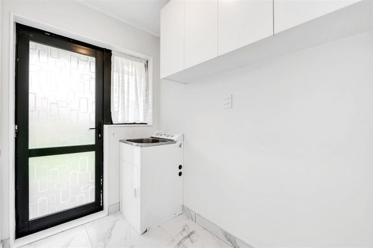Photo of property in 13 Eroni Clarke Close, Flat Bush, Auckland, 2019