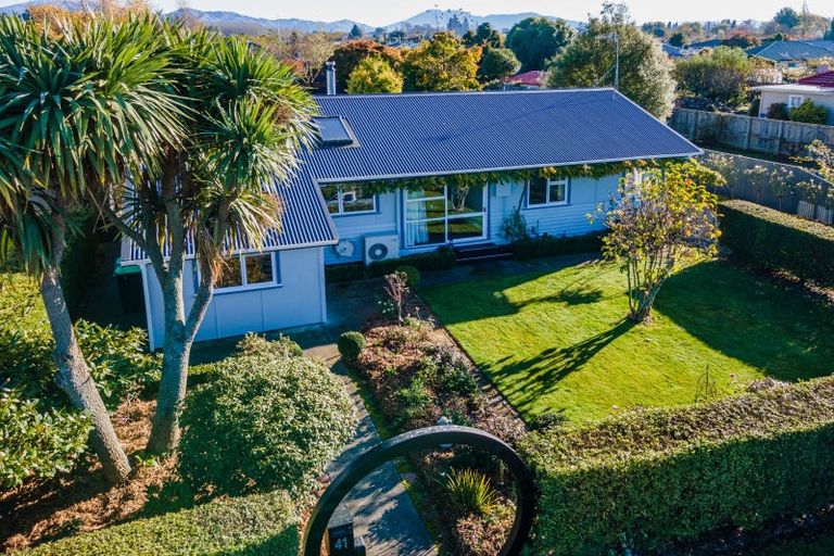 Photo of property in 41 Campbell Street, Geraldine, 7930