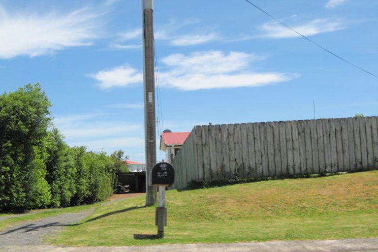 Photo of property in 11a Stevenson Road, Clarks Beach, 2122