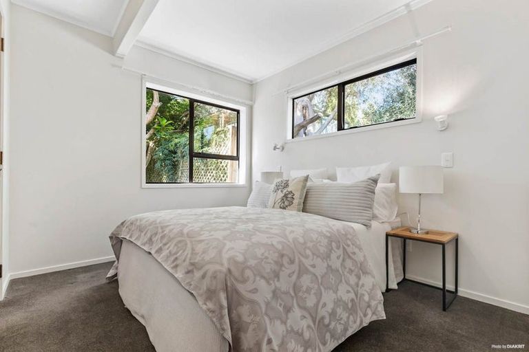 Photo of property in 1/22 Roseberry Avenue, Birkenhead, Auckland, 0626