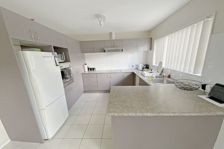 Photo of property in 26 Maadi Place, Papakura, 2110