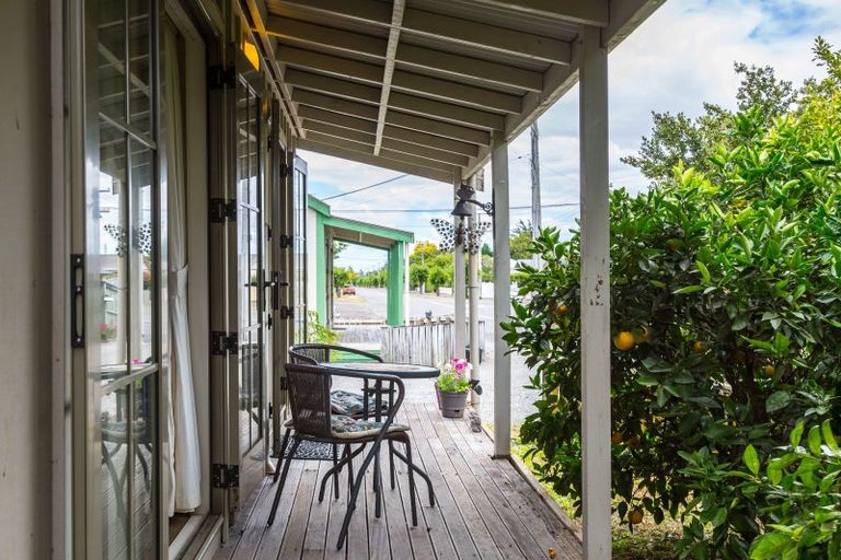 Photo of property in 68a Pembroke Street, Carterton, 5713