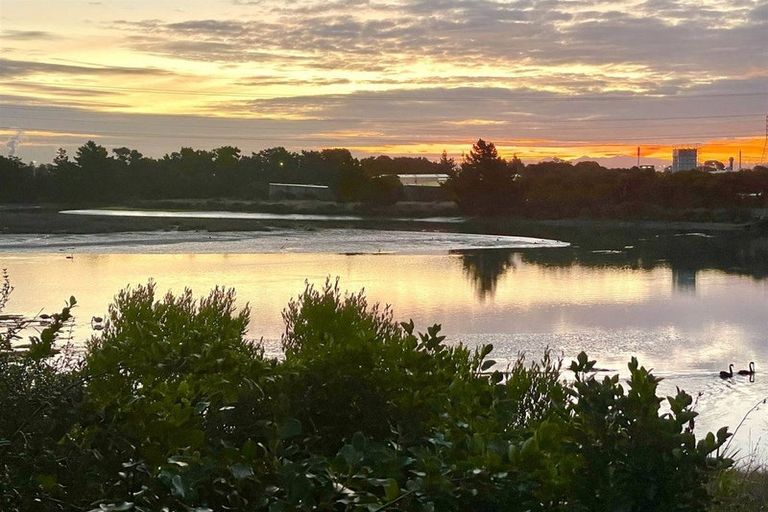 Photo of property in 8/8a Settlers Crescent, Ferrymead, Christchurch, 8023