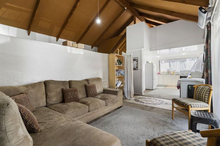 Photo of property in 10 Whites Road, Whitford, Howick, 2571