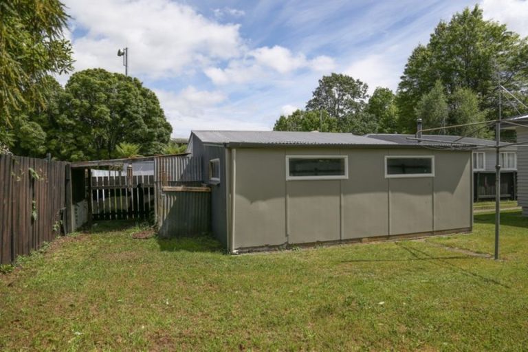 Photo of property in 33 Te Rangitautahanga Road, Turangi, 3334
