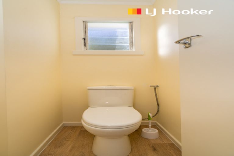 Photo of property in 32 Scotland Terrace, Green Island, Dunedin, 9018