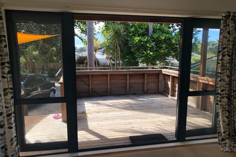 Photo of property in 11b Old Lake Road, Narrow Neck, Auckland, 0624