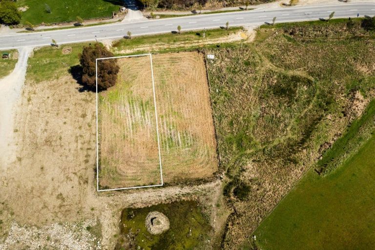 Photo of property in 5 Cardrona Valley Road, Wanaka, 9305