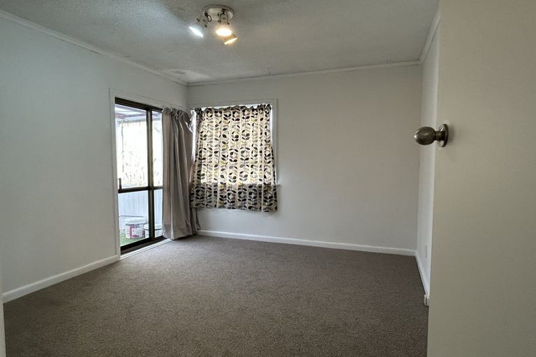 Photo of property in 20 Kauri Glen Road, Northcote, Auckland, 0627
