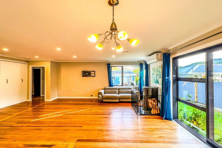 Photo of property in 45 Gillespies Road, Birchville, Upper Hutt, 5018