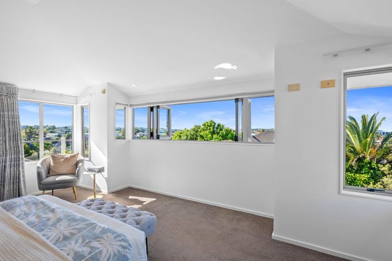 Photo of property in 2c Braemar Road, Rothesay Bay, Auckland, 0630