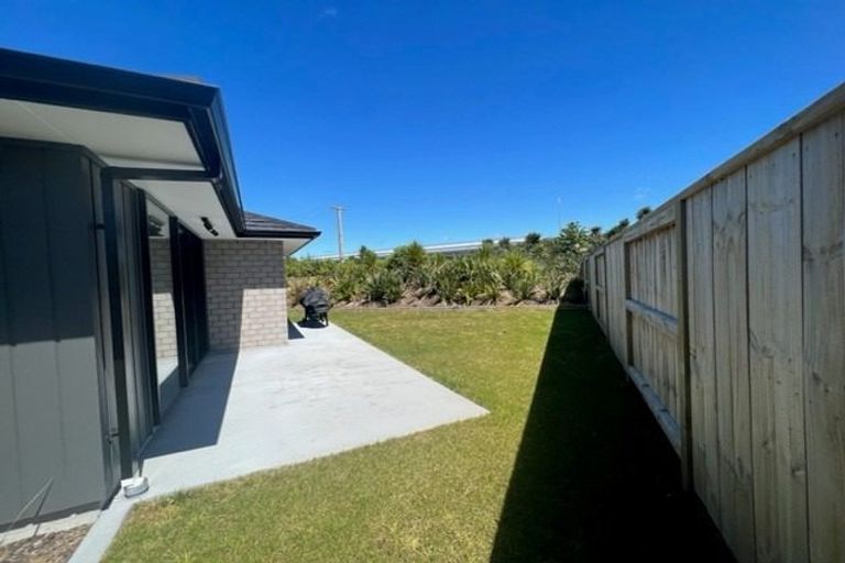 Photo of property in 85 Hills View Drive, Papamoa, 3118
