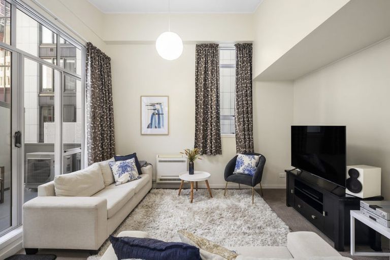Photo of property in Dixonlane Apartments, 11/7 Feltex Lane, Te Aro, Wellington, 6011
