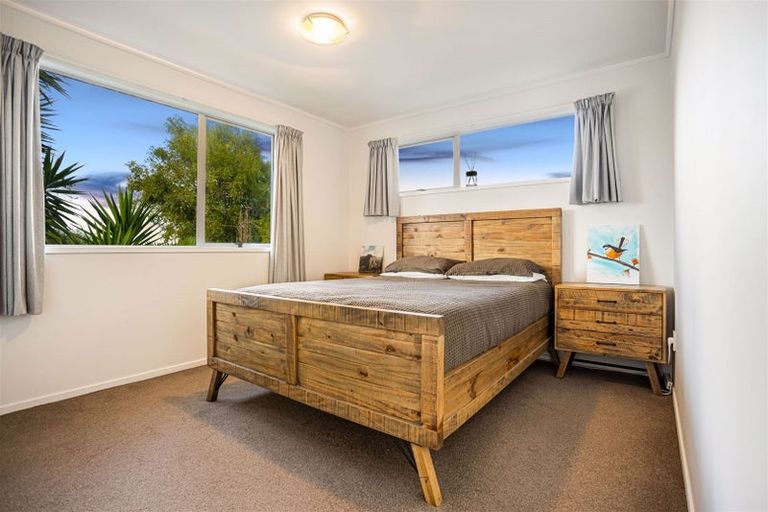 Photo of property in 58 Hartley Terrace, Massey, Auckland, 0614