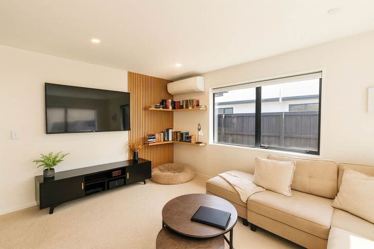 Photo of property in 17 Mccahon Lane, Rolleston, 7615