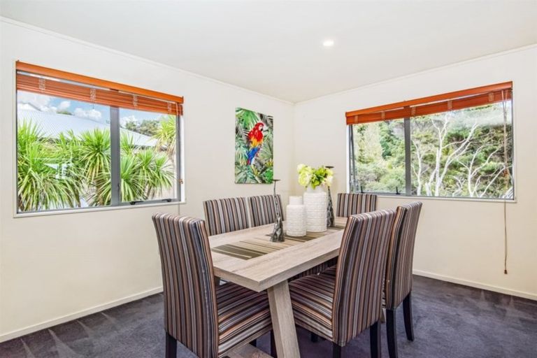 Photo of property in 14 Capilano Place, Glenfield, Auckland, 0629