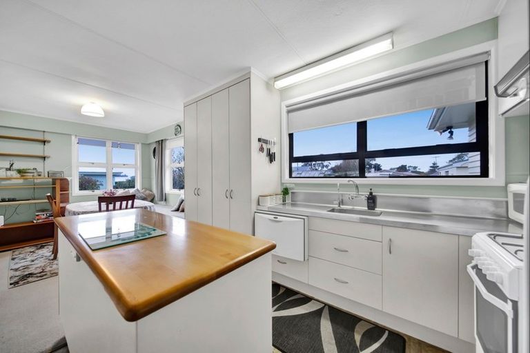 Photo of property in 76 Blake Street, Waitara, 4320