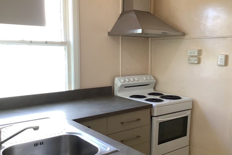 Photo of property in 14 Central Terrace, Alicetown, Lower Hutt, 5010