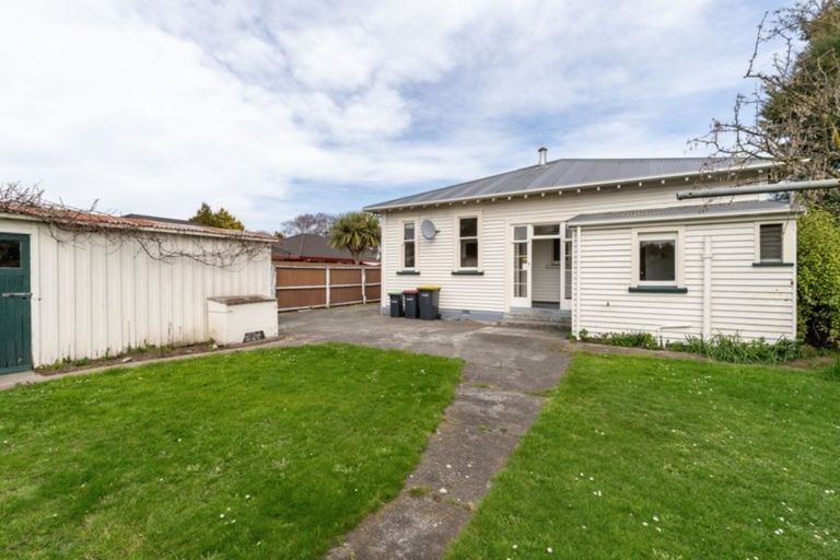 Photo of property in 100 Domain Terrace, Spreydon, Christchurch, 8024