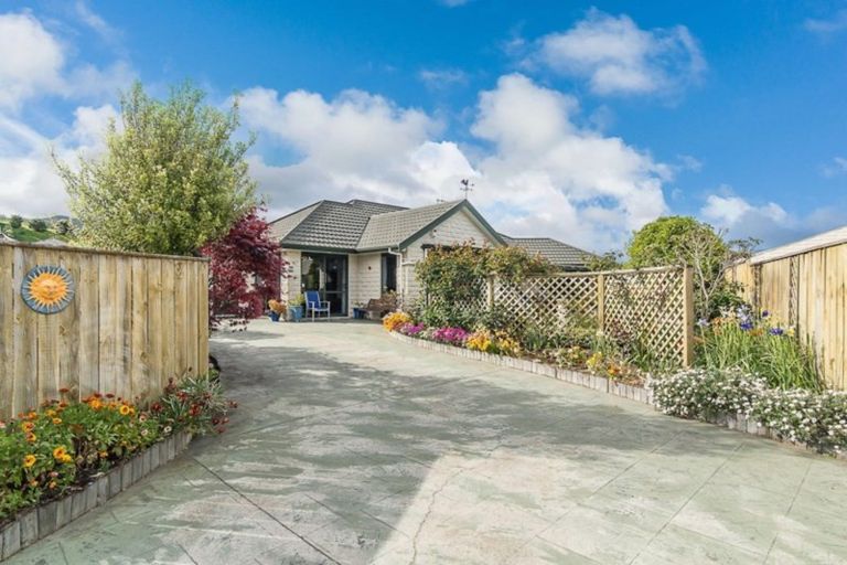 Photo of property in 20 Harry Shaw Way, Raumati South, Paraparaumu, 5032