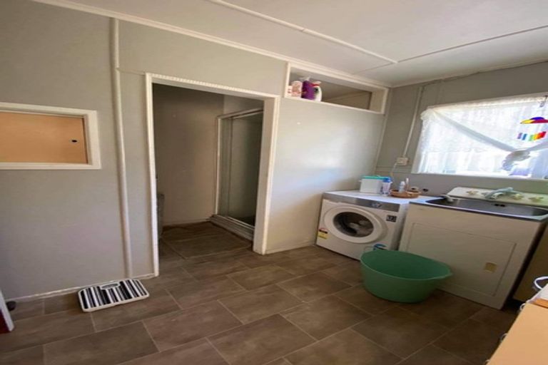 Photo of property in 25 George Street, Eltham, 4322