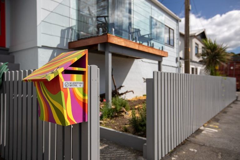 Photo of property in 90 Owhiro Bay Parade, Owhiro Bay, Wellington, 6023