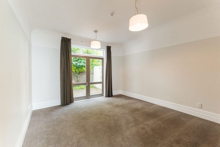 Photo of property in 330 Tinakori Road, Thorndon, Wellington, 6011