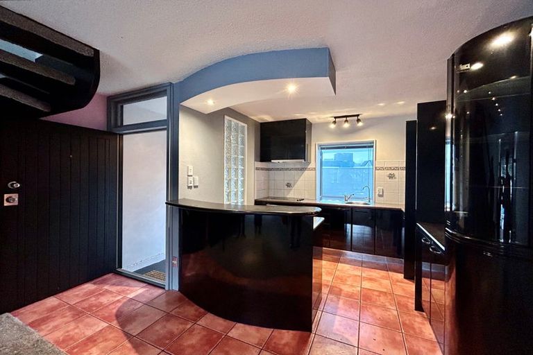 Photo of property in 235 Marine Parade, Napier South, Napier, 4110