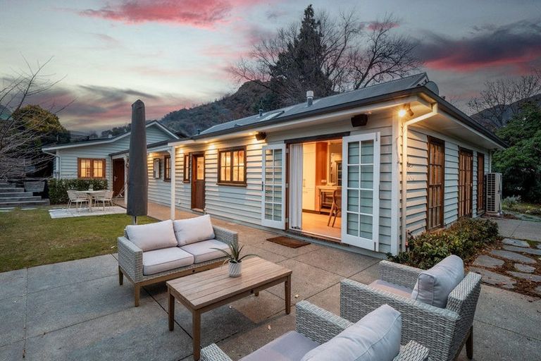 Photo of property in 21 Berkshire Street, Arrowtown, 9302