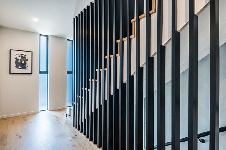 Photo of property in 11a Montgomery Avenue, Rothesay Bay, Auckland, 0630