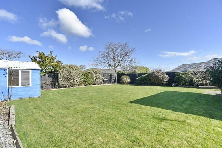 Photo of property in 39 Welsford Street, Woodend, 7610