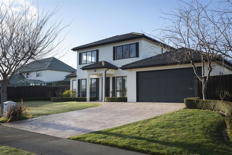 Photo of property in 34 Glasnevin Drive, Casebrook, Christchurch, 8051