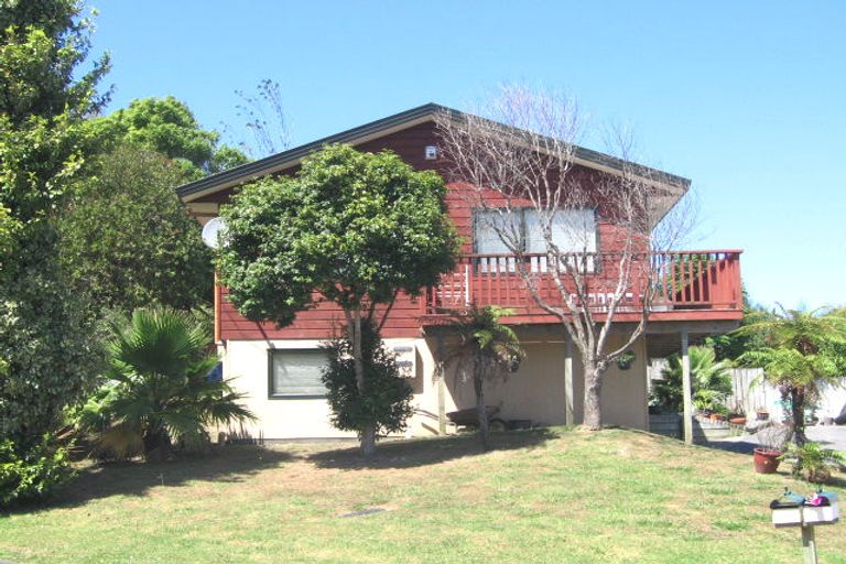 Photo of property in 13a Winifred Avenue, Bayview, Auckland, 0629