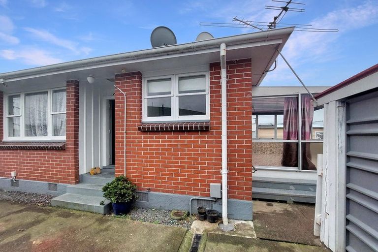 Photo of property in 8a Stamford Grove, Avalon, Lower Hutt, 5011