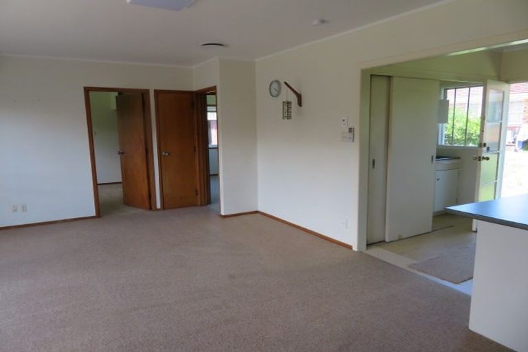 Photo of property in 2/39 Buckingham Crescent, Manukau, Auckland, 2025