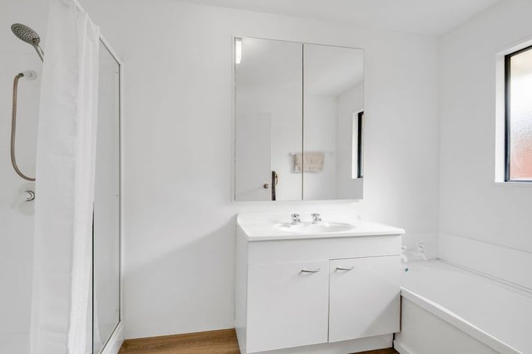 Photo of property in 118a Nursery Road, Phillipstown, Christchurch, 8011