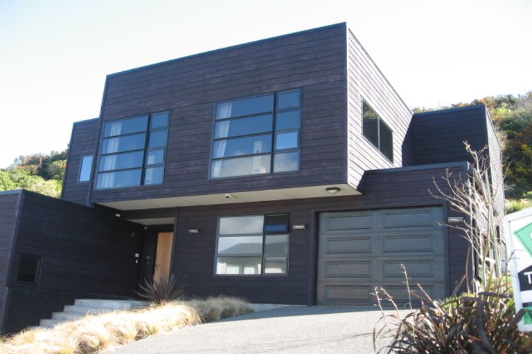 Photo of property in 25 Alanbrooke Place, Karori, Wellington, 6012