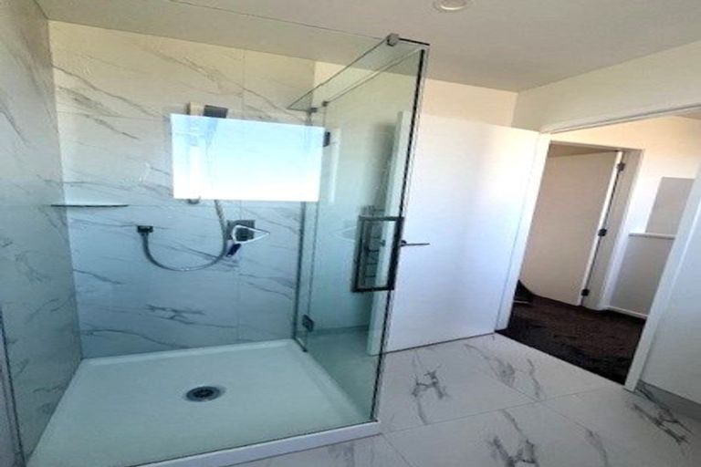 Photo of property in 2/7 Macky Street, Taita, Lower Hutt, 5011