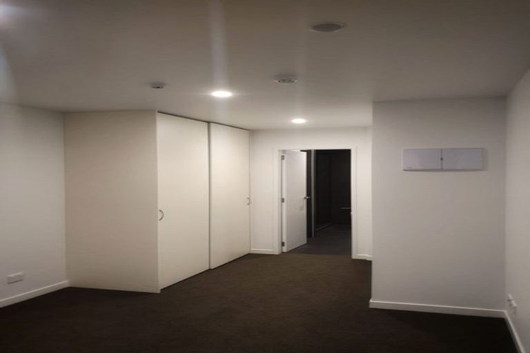 Photo of property in 3/167 Hobsonville Point Road, Hobsonville, Auckland, 0616