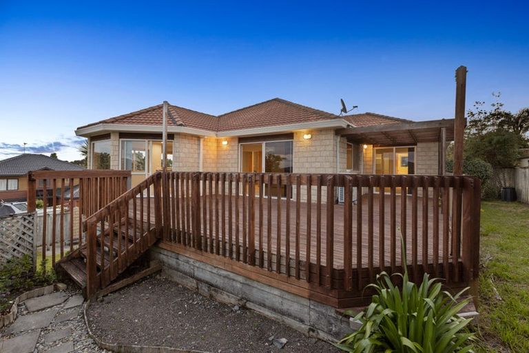 Photo of property in 20 Ascot Way, Orewa, 0931