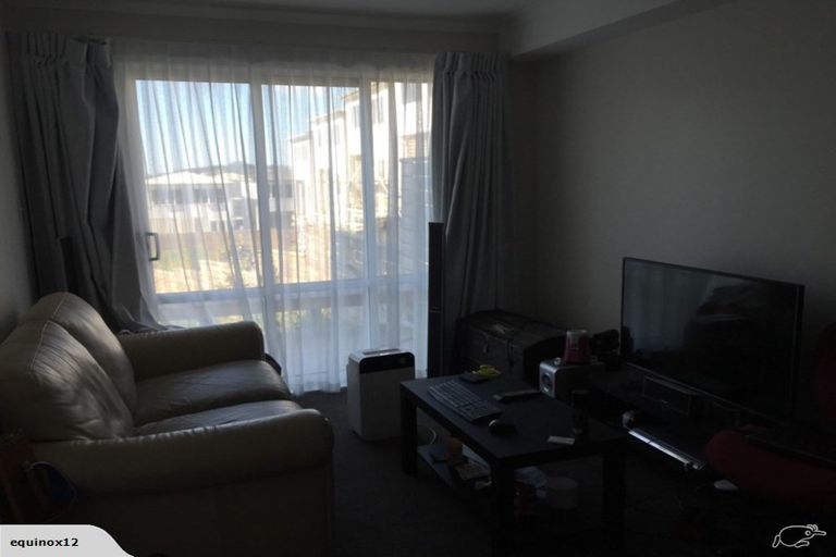 Photo of property in 5 Panakenake Way, Flat Bush, Auckland, 2019