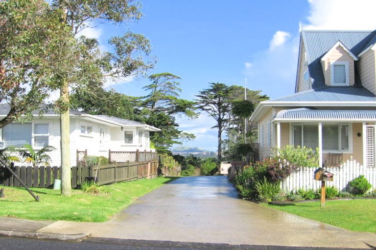 Photo of property in 2/73 Clovelly Road, Bucklands Beach, Auckland, 2012